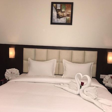Ballia Hotel Anandi Inn מראה חיצוני תמונה