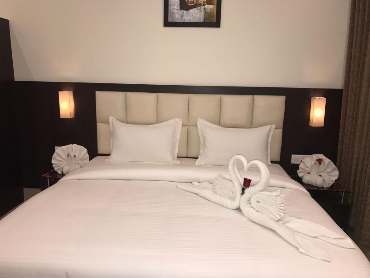 Ballia Hotel Anandi Inn מראה חיצוני תמונה