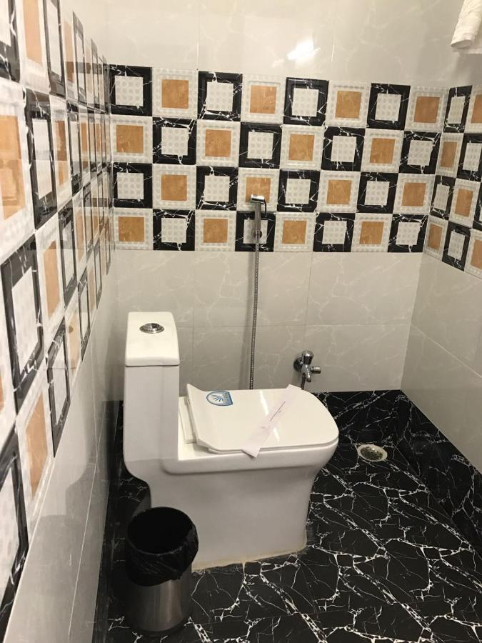 Ballia Hotel Anandi Inn מראה חיצוני תמונה