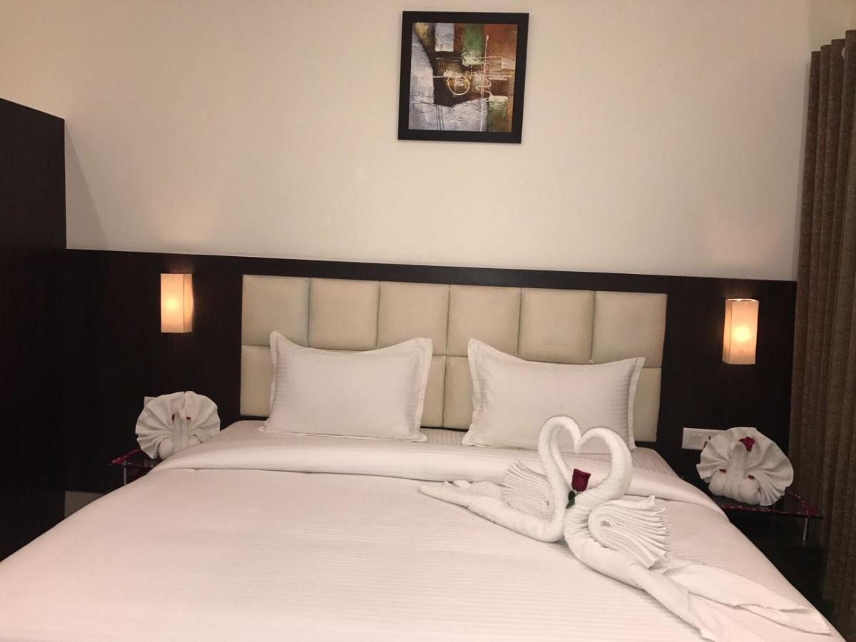 Ballia Hotel Anandi Inn מראה חיצוני תמונה